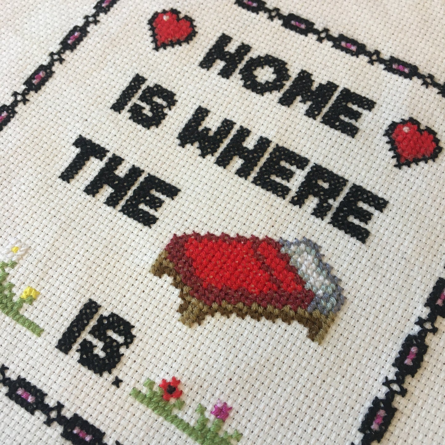 Minecraft bed cross stitch pattern - Home sweet home