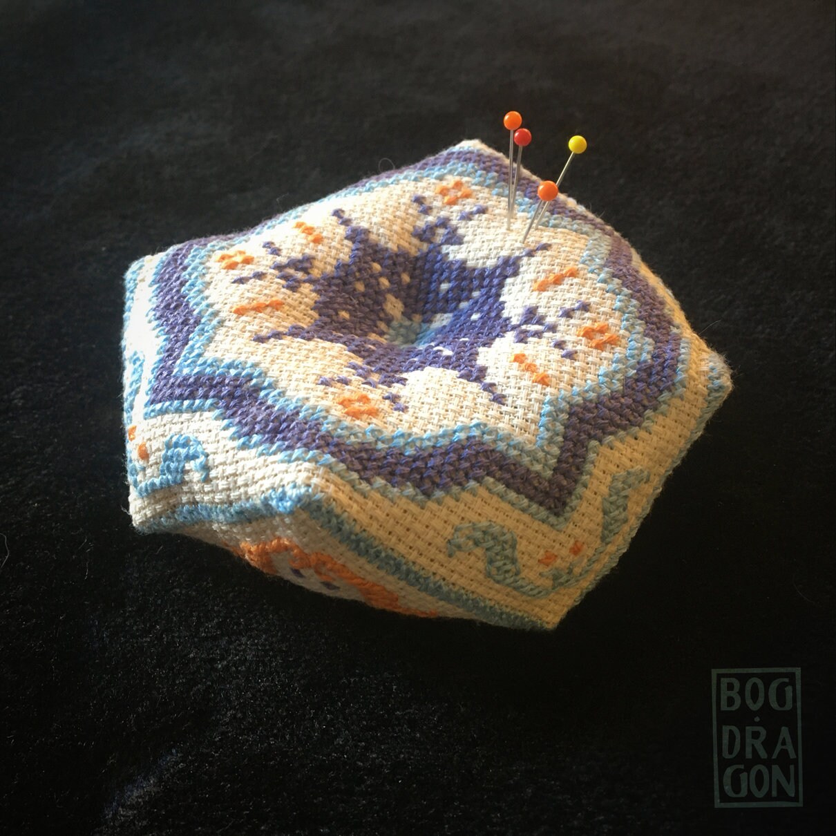 Biscornu cross stitch pattern - Lavender pincushion from Provence